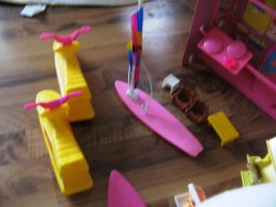 BARBIE SURFIN MAIN_07